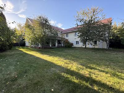комерційна за адресою с. Софіївська борщагівка, Зоряна вул., 8