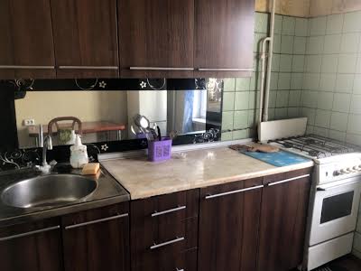 квартира за адресою Ревуцького вул., 25