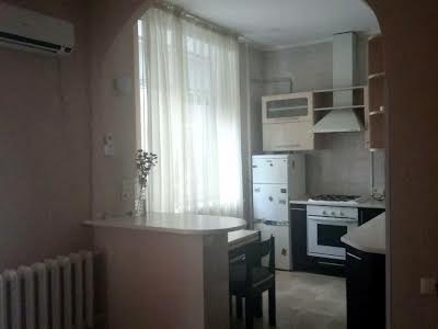 квартира за адресою Лаврська вул. (Січневого Повстання), 6