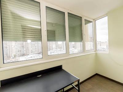 квартира за адресою Драгоманова вул., 25