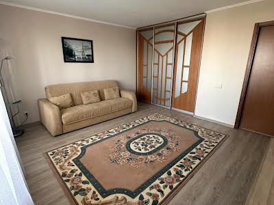 квартира за адресою Київ, Карела Чапека вул. (Юліуса Фучика), 8