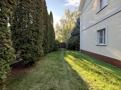 комерційна за адресою с. Софіївська борщагівка, Зоряна вул., 8