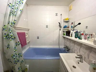 квартира за адресою Анни Ахматової вул., 5
