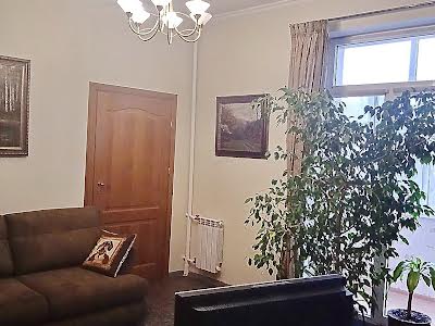 квартира по адресу Кловский спуск, 4