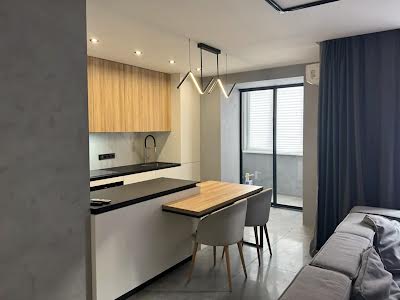 квартира по адресу Степана Бандеры просп., 83
