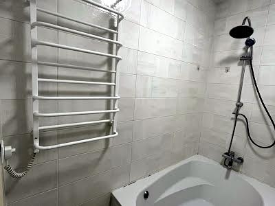 квартира за адресою Академіка Амосова вул., 63