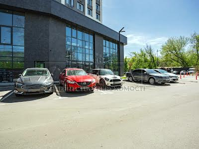 коммерческая по адресу Любомира Гузара просп. (Космонавта Комарова), 9Б