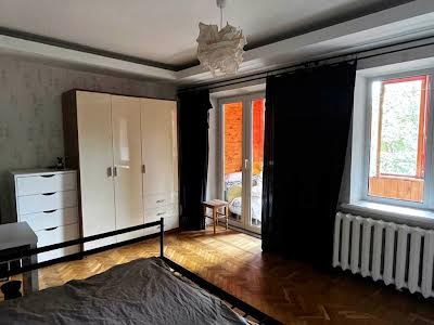 квартира за адресою Солом'янська вул., 21