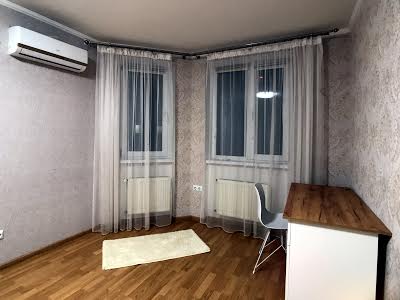 квартира по адресу вул. Толстого, 80