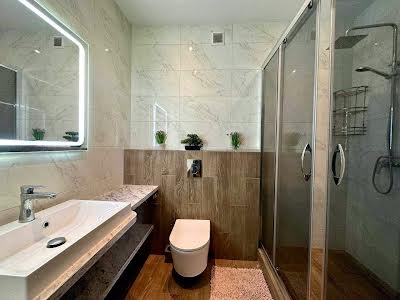 квартира за адресою Салютна вул., 2