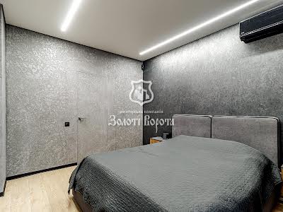 квартира за адресою Салютна вул., 2