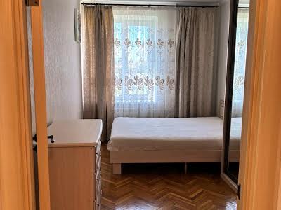квартира за адресою Київ, Лаврська вул. (Січневого Повстання), 4в