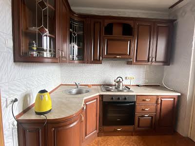 квартира за адресою Бережанська вул., 18