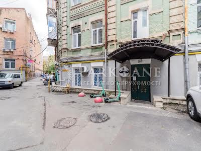 комерційна за адресою Михайлівська вул., 24-А