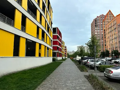 комерційна за адресою Березнева вул., 12 Ж