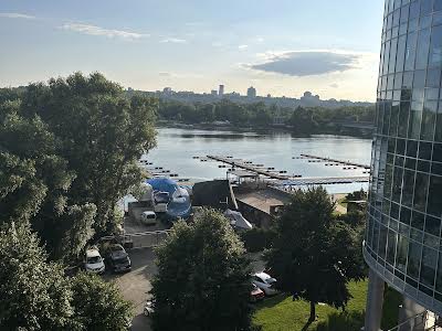 квартира за адресою Раїси Окіпної вул., 18