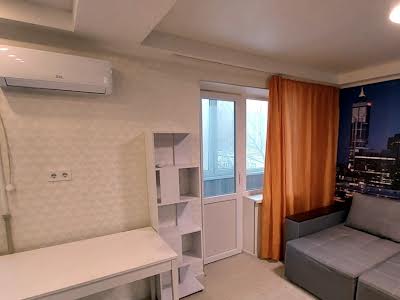 квартира по адресу Героев Днепра ул., 3