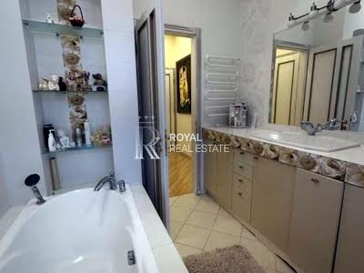 квартира за адресою Шовковична вул., 32/34