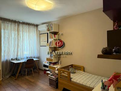 квартира за адресою Межигірська вул., 28