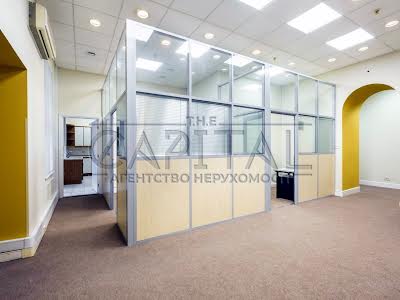 коммерческая по адресу Жилянская ул., 5/60