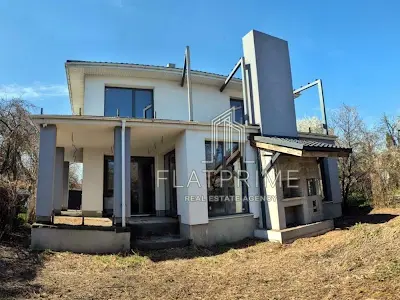 дом по адресу 203-тя Садова ул.