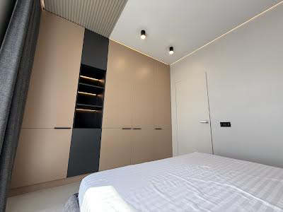 квартира за адресою Салютна вул., 2к18
