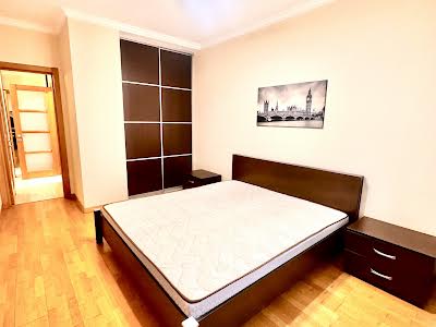квартира за адресою Дегтярівська вул., 25к1