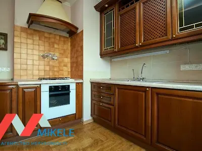 квартира за адресою Шовкуненка вул., 8/20