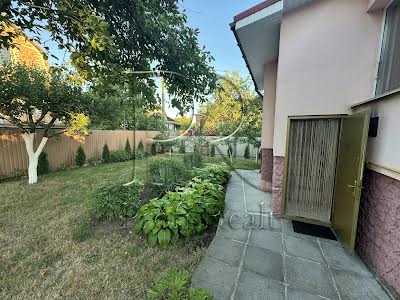 будинок за адресою с. Рожни, Південна вулиця, 74