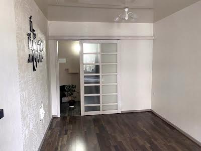 квартира за адресою Придорожна вул., 8
