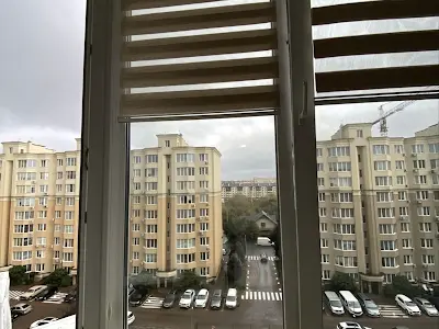квартира за адресою Братська вул., 12