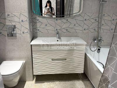 квартира за адресою Перемоги, 65г