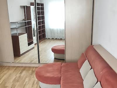 квартира по адресу Героев Днепра ул., 42-Б