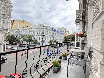 квартира за адресою Київ, Борисоглібська вул., 8/13