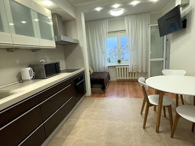 квартира по адресу Гонгадзе Георгия просп. (Советской Украины), 18ж