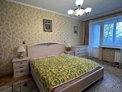 квартира за адресою Михайла Омеляновича-Павленка вул. (Суворова), 19-А