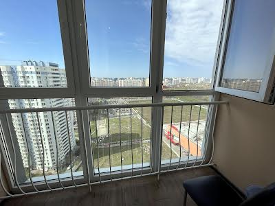 квартира по адресу Драгоманова ул., 2Б