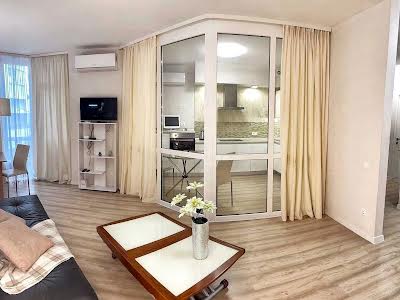 квартира за адресою Дмитрівська вул., 60