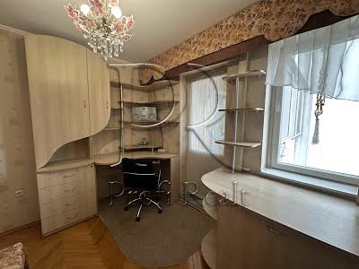 квартира по адресу Ивана Пулюя ул., 1А