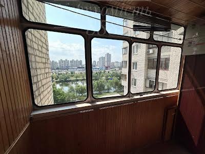 квартира за адресою Київ, Драгоманова вул., 31