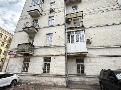 комерційна за адресою Панаса Мирного вул., 1