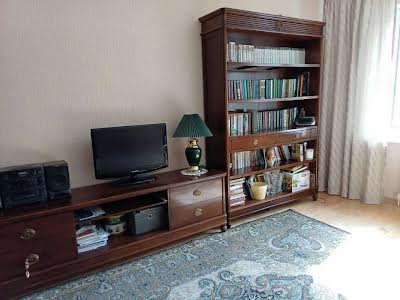 квартира за адресою Машинобудівна вул., 21