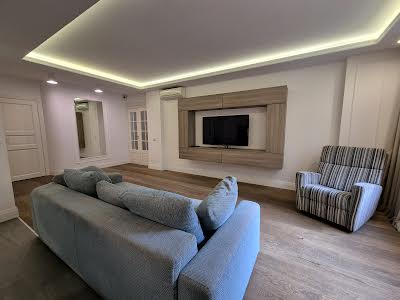 квартира за адресою Дмитрівська вул., 75