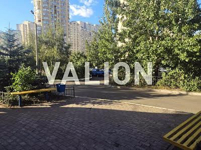 квартира за адресою Анни Ахматової вул., 45
