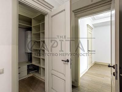 комерційна за адресою Кловський узвіз (Кловський), 7