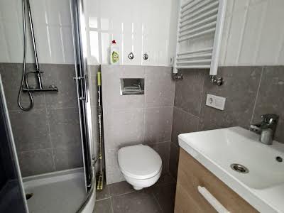 квартира за адресою Богатирська вул., 8