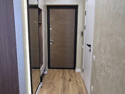 квартира за адресою Салютна вул., 2