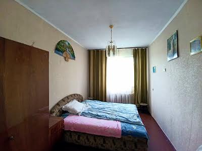 дом по адресу с. Погребы, Садова, 3