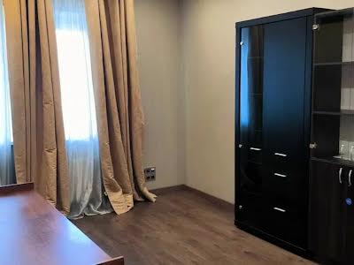 квартира по адресу Вячеслава Черновола ул., 25