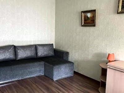 квартира за адресою Анни Ахматової вул., 14-Б